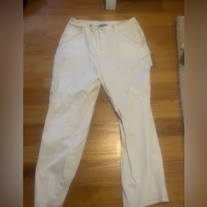 These pants are cute for summer! Makes me look tan!